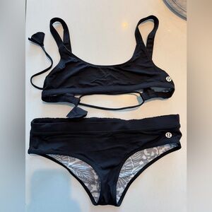 Lululemon Reversible Bikini BOTTOM ONLY Black / Beachy Floral size 6